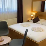 & Wellness Hejtmanka 5* Млада-Болеслав
